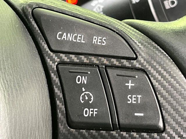 �y�N���[�Y�R���g���[���z�������H�����N���N���s�B�A�N�Z���𗣂��Ă���葬�x�ő��s���ł��A�������^�]���̕��S���y��!�����E�������ȒP�ȃX�C�b�`����Œ����ł��܂��B