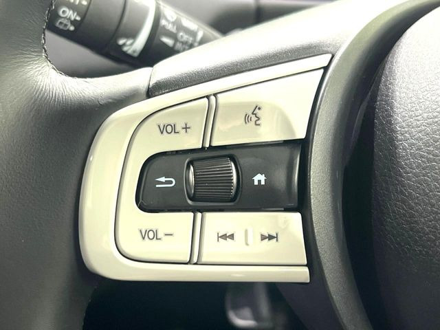 �y�X�e�A�����O�X�C�b�`�z�^�]���A�O������ڐ������炷���ƂȂ��A�I�[�f�B�I���̑��삪�\�ȕ֗��@�\!���S&���K�ȃh���C�u�����o���Ă���܂���