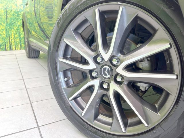 �y����18�C���`�A���~�z�C�[���z�O�ςɃ}�b�`���������A���~�z�C�[���𑕒����Ă���܂��B�e��ЊO�A���~�z�C�[����A�X�^�b�h���X�^�C�����戵�����Ă���܂��B���񂲑��k����������