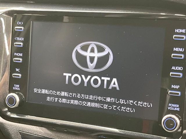 �y8�C���` �f�B�X�v���C�I�[�f�B�I�z���ʂ̃f�B�X�v���C��AppleCarPlay��AndroidAuto�����p�\�B�傫�ȉ�ʂŃX�}�z�i�r�A�v���������p���������܂���