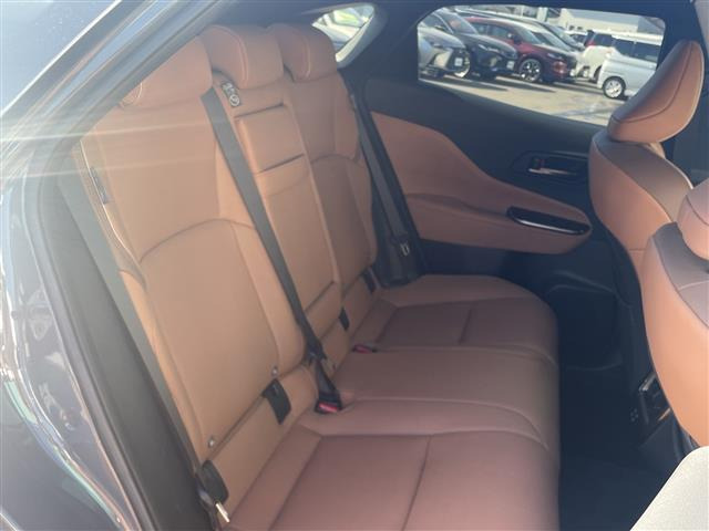 クラウンスポーツ2.5 Z E-Four 4WD