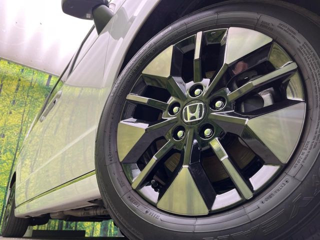 �y���������C���`�A���~�z�C�[���z�O�ςɃ}�b�`���������A���~�z�C�[���𑕒����Ă���܂��B�e��ЊO�A���~�z�C�[����A�X�^�b�h���X�^�C�����戵�����Ă���܂��B���񂲑��k����������