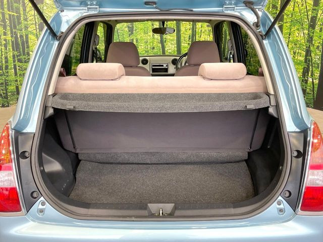 ���i�̂���������ʋ΁A���}���ɏ\���ȉ׎��X�y�[�X���m�ۂ��Ă���܂��B�Z�J���h�V�[�g��|���ƁA�傫�ȉו��̐ύڂ��\�ł���