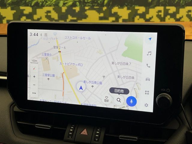 �y10.5�C���` �f�B�X�v���C�I�[�f�B�I�z���ʂ̃f�B�X�v���C��AppleCarPlay��AndroidAuto�����p�\�B�傫�ȉ�ʂŃX�}�z�i�r�A�v���������p���������܂���