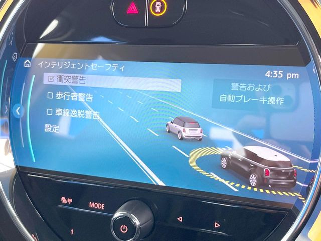 ●レーンディパーチャーウォーニング+衝突軽減システム:走行中、車線を逸脱した際にハンドルが震え運転者に警告してくれるセーフティシステムです。