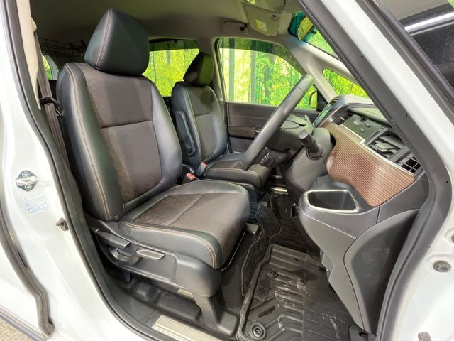 �y�n�[�t���U�[�V�[�g�z�������ƍ���S�n�𗼗������l�C�̃V�[�g���w�ʁE���ʂ̃t�@�u���b�N�f�ނ́A�ʋC���̗ǂ��⊊��ɂ����ɗD��Ă��܂��B�C���╞���ɍ��E���ꂸ���K�ɂ���肢�������܂��B