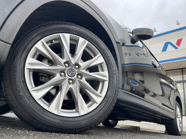 �y����19�C���`�A���~�z�C�[���z�O�ςɃ}�b�`���������A���~�z�C�[���𑕒����Ă���܂��B�e��ЊO�A���~�z�C�[����A�X�^�b�h���X�^�C�����戵�����Ă���܂��B���񂲑��k����������