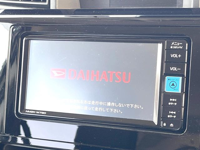 �y�����i�r�z�l�C�̏����i�r�𑕔����Ă���܂��B�i�r�̎g���₷���͂������A�I�[�f�B�I�@�\���[��!�L�����v�◷�s�͂������A�ʋ΂┃�����ȂǕ��i�̃h���C�u���y�����Ȃ�͂���