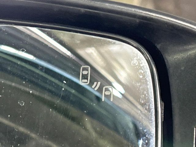 �y�����r�[�N���f�B�e�B�N�V�����z���s���A�h�A�~���[�̎��p�ɂȂ�₷���ӏ��Ɍ㑱�Ԃ��ڋ߂���ƃT�C�h�~���[�t�߂Ɍx����\���A�h���C�o�[�ɒ��ӊ��N�ƁA����̍ۂ̓n���h��������A�V�X�g�����܂��B