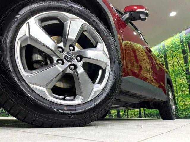 �y����18�C���`�A���~�z�C�[���z�O�ςɃ}�b�`���������A���~�z�C�[���𑕒����Ă���܂��B�e��ЊO�A���~�z�C�[����A�X�^�b�h���X�^�C�����戵�����Ă���܂��B���񂲑��k����������