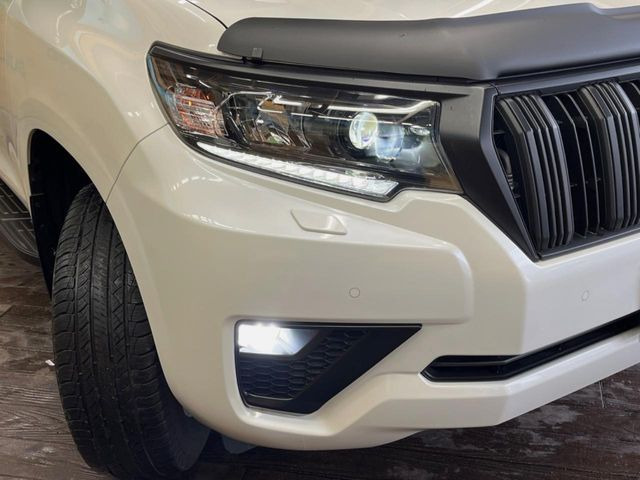 �yLED�w�b�h���C�g�z���V����ԑ��s�����ǍD�Ȏ��E���m�ۂ����S���ĉ^�]�ł��鍂�P�xLED�w�b�h���C�g�𑕔�!�_�����x�������A����d�͂��}�����Ă��܂��B