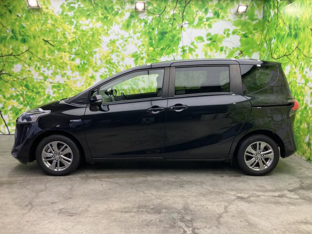 シエンタハイブリッド 1.5 G クエロ