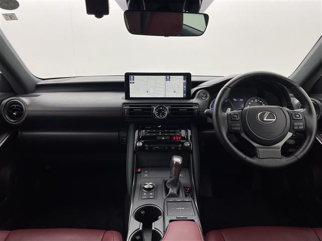 IS300h バージョンL