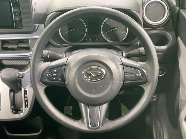 �y�X�e�A�����O�X�C�b�`�z�^�]���A�O������ڐ������炷���ƂȂ��A�I�[�f�B�I���̑��삪�\�ȕ֗��@�\!���S&���K�ȃh���C�u�����o���Ă���܂���