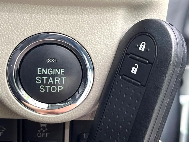 �y�L�[�t���[�V�X�e���z�J�o����|�P�b�g�ɓ��ꂽ�܂܂ł��h�A�̎{���E�������\�ȃX�}�[�g�L�[�𑕔��B�G���W���̃I���E�I�t�����J�M�����o���K�v����������Ƃ��Ă��֗��ł���