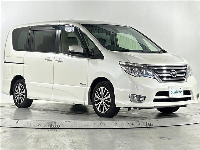 セレナ2.0 ハイウェイスター Vセレクション+Safety II S-HYBRID