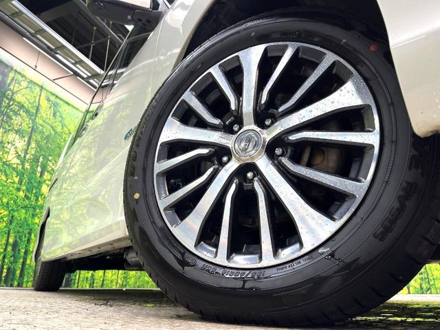 �y����16�C���`�A���~�z�C�[���z�O�ςɃ}�b�`���������A���~�z�C�[���𑕒����Ă���܂��B�e��ЊO�A���~�z�C�[����A�X�^�b�h���X�^�C�����戵�����Ă���܂��B���񂲑��k����������