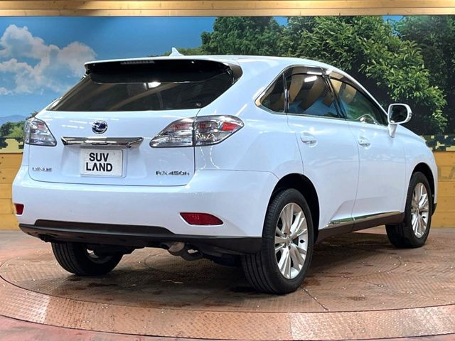 ☆全国のネクステージからお取り寄せが可能※!遠方の店舗に展示してあるクルマが気になる場合も、最寄りの店舗でご覧いただくことが可能です!是非私たちに要望をお聞かせください!※別途費用