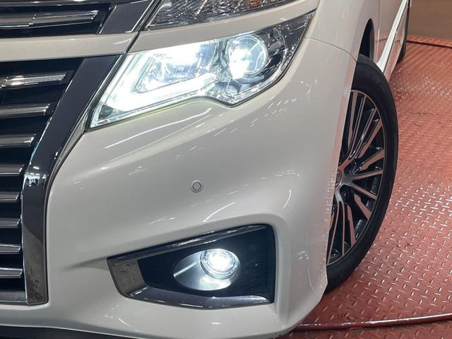 �yLED�w�b�h���C�g�z���V����ԑ��s�����ǍD�Ȏ��E���m�ۂ����S���ĉ^�]�ł��鍂�P�xLED�w�b�h���C�g�𑕔�!�_�����x�������A����d�͂��}�����Ă��܂��B