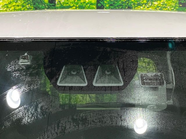 �y�X�}�[�g�A�V�X�g�z���s���ɑO���̎ԗ�����F�����A�Փ˂������Ȏ��͌x��ƃu���[�L�ŏՓˉ���Ɣ�Q�y�����A�V�X�g�B�����S�Ƀh���C�u�����y���݂��������܂��B