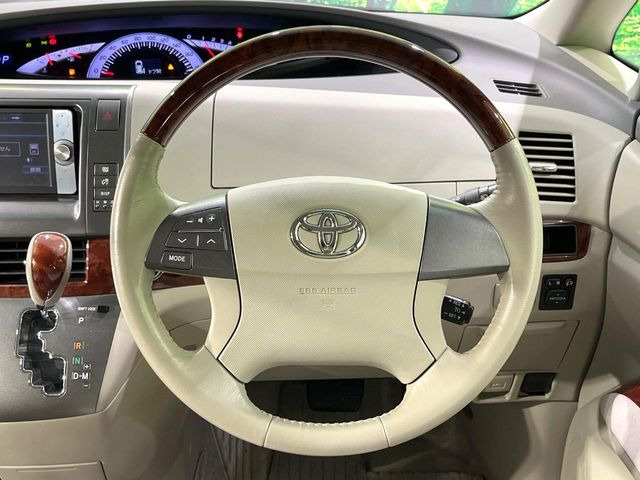 �y�����v�����X�e�A�����O�z�㎿�Ȋv���g�p���邱�ƂŁA��ɂ����������݂ƂĂ��^�]���₷���n���h���ł���