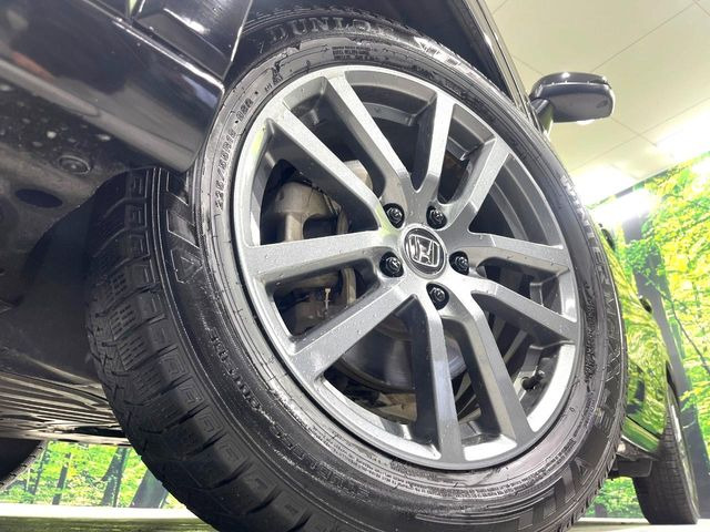 �y����18�C���`�A���~�z�C�[���z�O�ςɃ}�b�`���������A���~�z�C�[���𑕒����Ă���܂��B�e��ЊO�A���~�z�C�[����A�X�^�b�h���X�^�C�����戵�����Ă���܂��B���񂲑��k����������