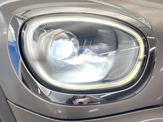 ��LED�w�b�h���C�g:��ԑ��s�����ǍD�Ȏ��E���m�ۂ����S���ĉ^�]�ł��鍂�P�xLED�w�b�h���C�g�𑕔�!�_�����x�������A����d�͂��}�����Ă��܂��B