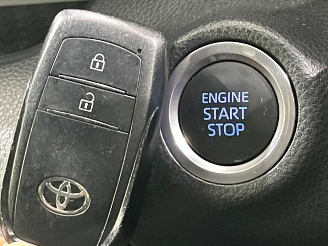 �y�X�}�[�g�L�[�z�J�o����|�P�b�g�ɓ��ꂽ�܂܂ł��h�A�̎{���E�������\�ȃX�}�[�g�L�[�𑕔��B�G���W���̃I���E�I�t�����J�M�����o���K�v����������Ƃ��Ă��֗��ł���