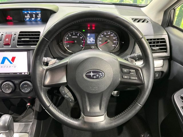 �y�����v�����X�e�A�����O�z�㎿�Ȋv���g�p���邱�ƂŁA��ɂ����������݂ƂĂ��^�]���₷���n���h���ł���