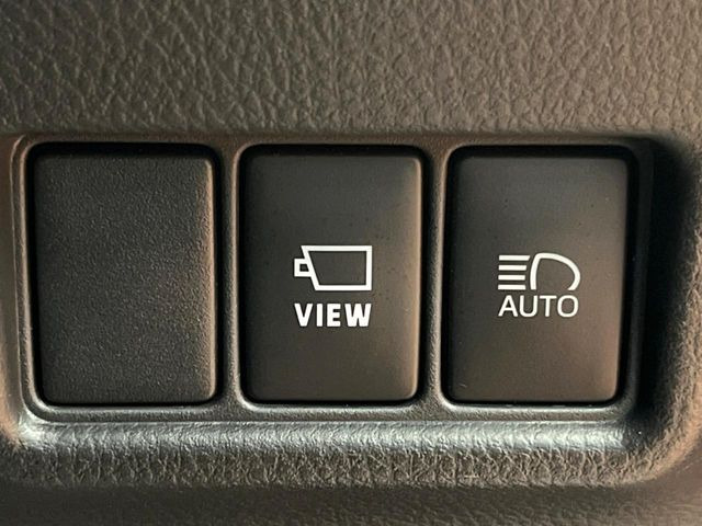 【オートマチックハイビーム】夜間の安全走行に役立つ便利な機能!先行車や対向車を検知し、ハイビームとロービームを自動で切り替えてくれます♪