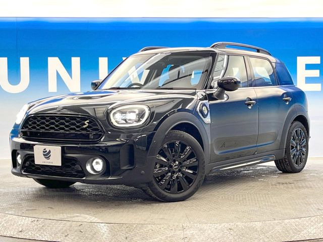 ●無料付帯の保証の他、安心の最長3年・走行無制限保証(有償)をご用意。輸入車を安心してお楽しみいただける様、保証内容も充実はもちろん、無料点検&オイル交換やロードサービスも付帯しております。