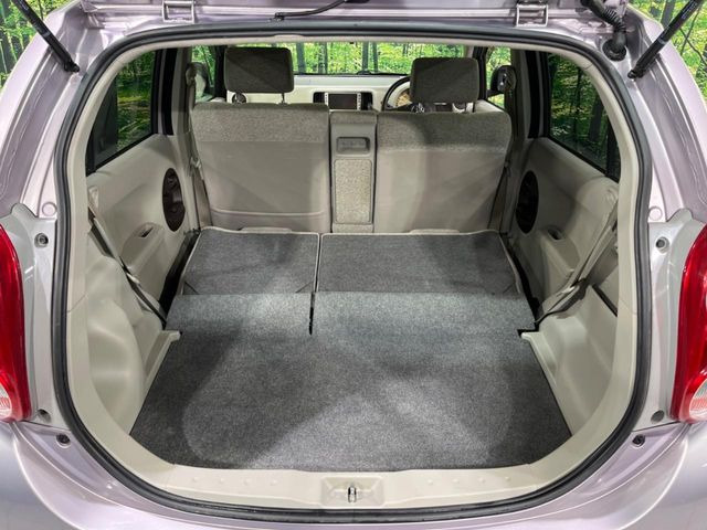 ���i�̂���������ʋ΁A���}���ɏ\���ȉ׎��X�y�[�X���m�ۂ��Ă���܂��B�Z�J���h�V�[�g��|���ƁA�傫�ȉו��̐ύڂ��\�ł���