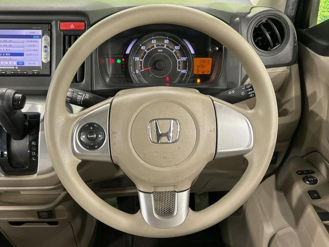 �y�X�e�A�����O�X�C�b�`�z�^�]���A�O������ڐ������炷���ƂȂ��A�I�[�f�B�I���̑��삪�\�ȕ֗��@�\!���S&���K�ȃh���C�u�����o���Ă���܂���