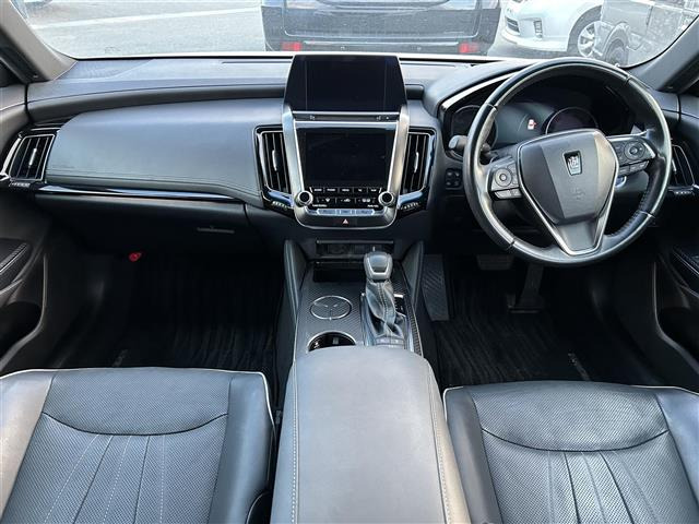 クラウンハイブリッド 2.5 RS アドバンス