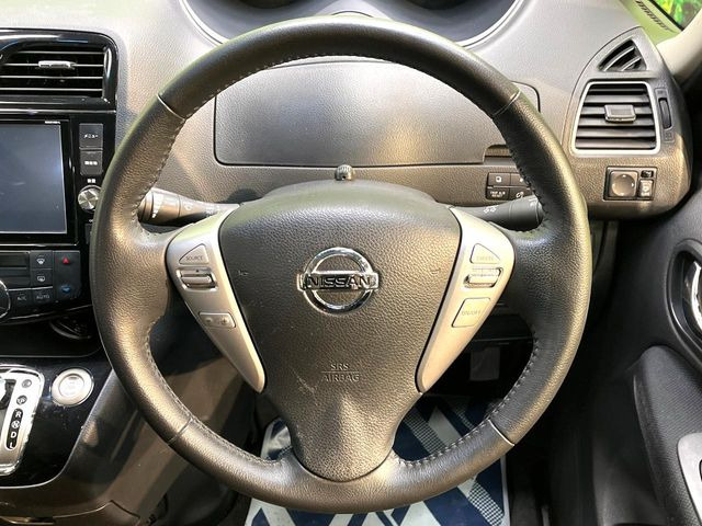 �y�����v�����X�e�A�����O�z�㎿�Ȋv���g�p���邱�ƂŁA��ɂ����������݂ƂĂ��^�]���₷���n���h���ł�