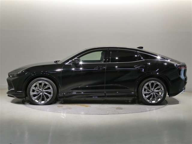 クラウンクロスオーバー2.5 G アドバンスト レザー パッケージ E-Four 4WD