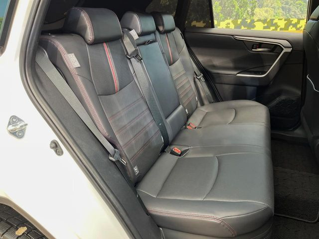 �㕔���Ȃ��C�ɂȂ�悤�ȃL�Y�E�����ւ��蓙�A�傫�ȃ_���[�W�͂Ȃ��A�ǍD�ȏ�Ԃł��B