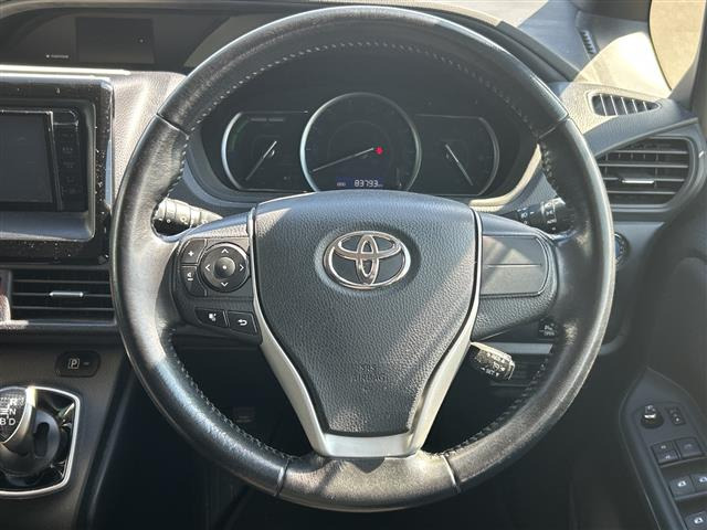 ヴォクシー1.8 ハイブリッド V