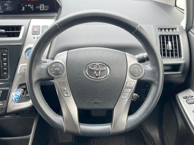 ステアリングも使用感が少なく、きれいな状態となっております♪