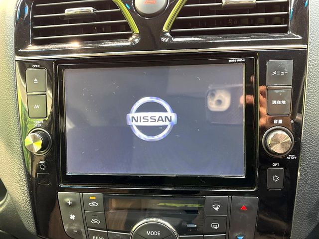 �y����8�^�i�r�z�l�C�̏����i�r�𑕔��B�I�[�f�B�I�@�\���[�����Ă���ABluetooth�ڑ�����΂������̃X�}�z��MP3�v���C���[�̉��y���Đ��\!�����̉^�]������Ɋy�����Ȃ�܂�!!