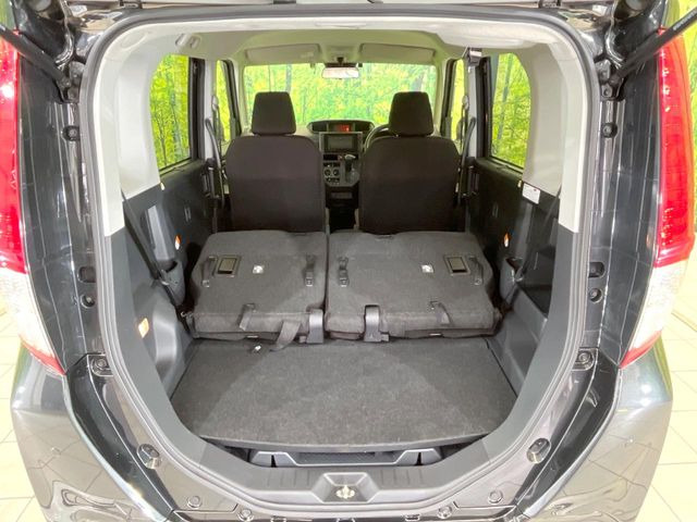 普段のお買い物や通勤、送迎等に十分な荷室スペースを確保しております。セカンドシートを倒すと、大きな荷物の積載も可能です♪