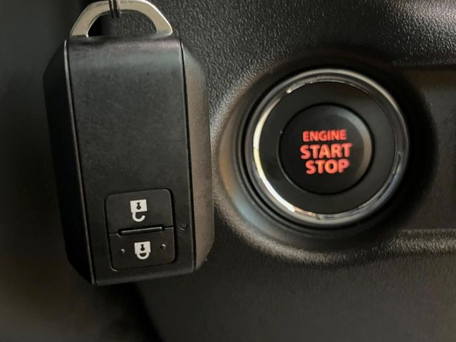 �y�L�[���X�X�^�[�g�V�X�e���z�J�o����|�P�b�g�ɓ��ꂽ�܂܂ł��h�A�̎{���E�������\�ȃX�}�[�g�L�[�𑕔��B�G���W���̃I���E�I�t�����J�M�����o���K�v����������Ƃ��Ă��֗��ł���