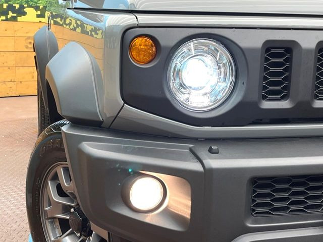 �yLED�w�b�h���C�g�z���V����ԑ��s�����ǍD�Ȏ��E���m�ۂ����S���ĉ^�]�ł��鍂�P�xLED�w�b�h���C�g�𑕔�!�_�����x�������A����d�͂��}�����Ă��܂��B