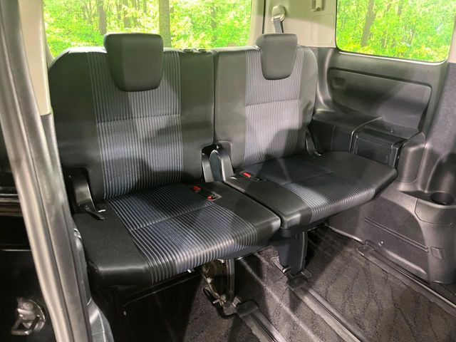 3列目シートはもちろん状態良好☆大人でもゆったりと座って頂けますので、大人数でのお出かけもラクラクです♪ご家族で、気の知れた仲間で、ドライブに行くのが楽しみですね♪