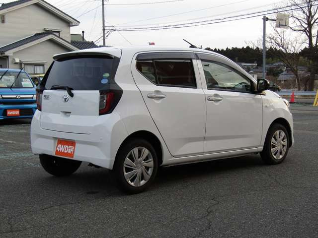 ピクシスエポックX SAIII 4WD