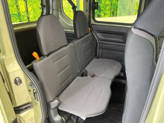 ���i���ȃI���W�i���t���A�}�b�g���I�v�V�����ɂĂ��p�ӂ��Ă���܂��B���D���ȃf�U�C����J���[�����Ԃɍ��킹�đI��ł����������Ƃ��ł��܂���