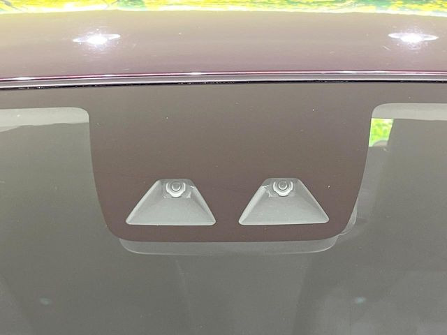 �y�X�}�[�g�A�V�X�g�z���s���ɑO���̎ԗ�����F�����A�Փ˂������Ȏ��͌x��ƃu���[�L�ŏՓˉ���Ɣ�Q�y�����A�V�X�g�B�����S�Ƀh���C�u�����y���݂��������܂��B