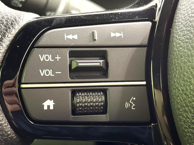 �y�X�e�A�����O�X�C�b�`�z�^�]���A�O������ڐ������炷���ƂȂ��A�I�[�f�B�I���̑��삪�\�ȕ֗��@�\!���S&���K�ȃh���C�u�����o���Ă���܂���