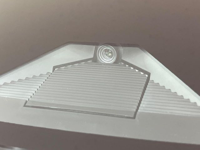 �y�z���_�Z���V���O�z���s���ɑO���̎ԗ�����F�����A�Փ˂������Ȏ��͌x��ƃu���[�L�ŏՓˉ���Ɣ�Q�y�����A�V�X�g�B�����S�Ƀh���C�u�����y���݂��������܂��B