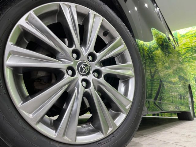 �y����18�C���`�A���~�z�C�[���z�O�ςɃ}�b�`���������A���~�z�C�[���𑕒����Ă���܂��B�e��ЊO�A���~�z�C�[����A�X�^�b�h���X�^�C�����戵�����Ă���܂��B���񂲑��k����������